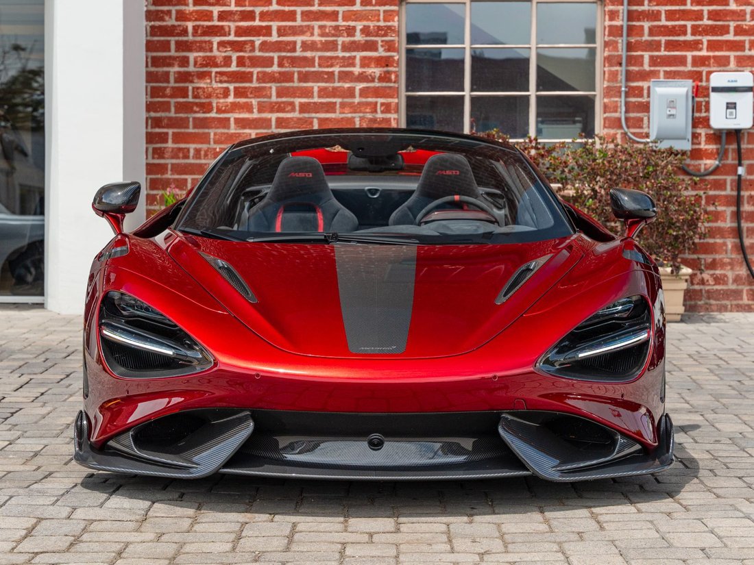Cabriolet in Beverly Hills, CA, United States 2 - 18506409