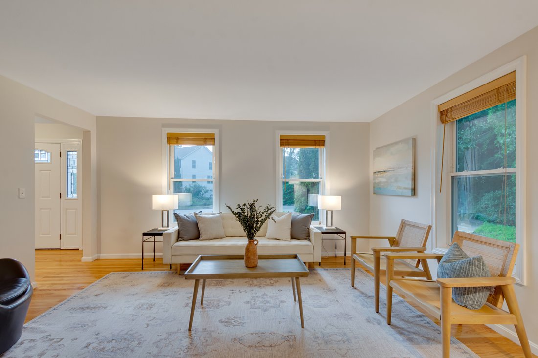 Winchester, Massachusetts, United States 4 - 18506571