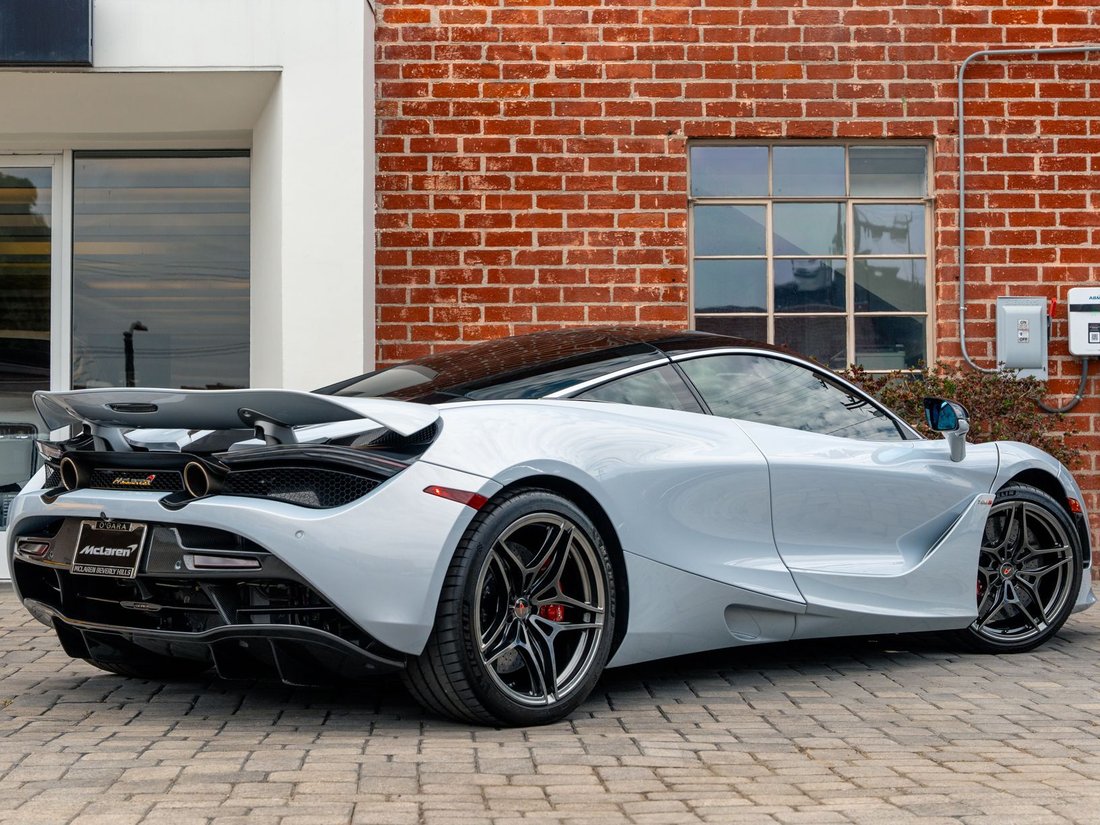 Coupe in Beverly Hills, CA, United States 4 - 18506489