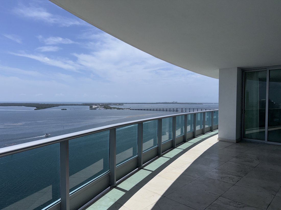 Miami, Florida, United States 3 - 18506546