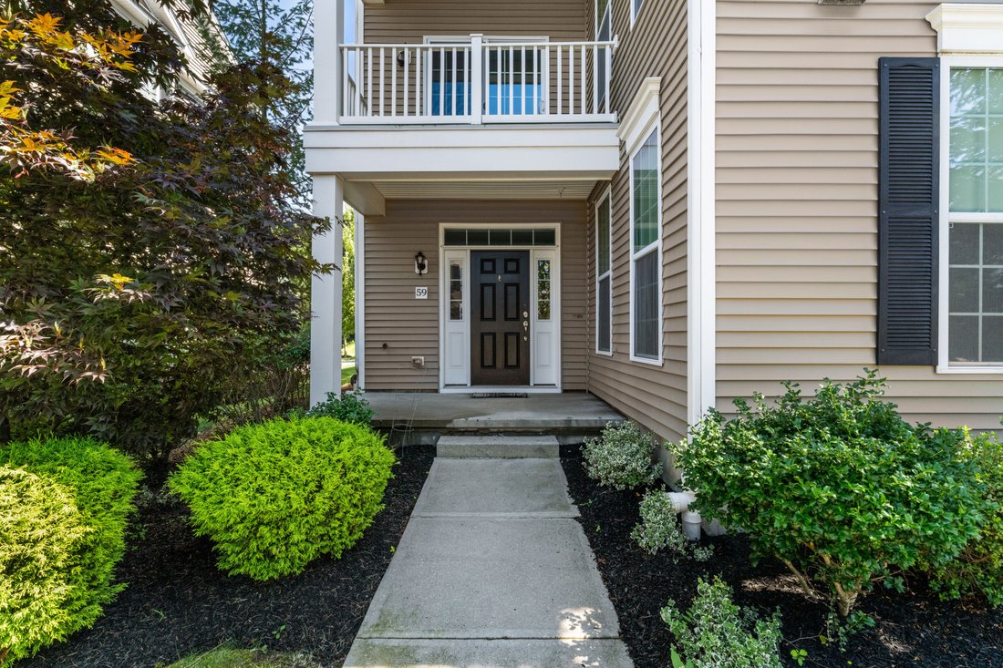 Condo in Westborough, Massachusetts, United States 2 - 18506552