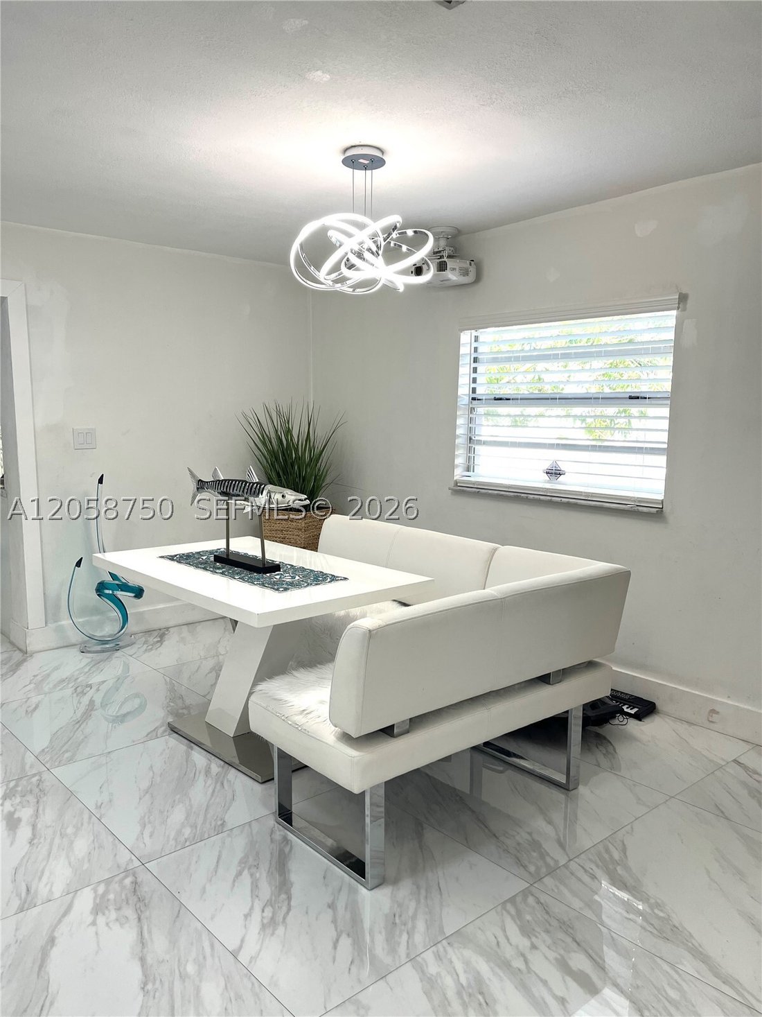 House in Hialeah, Florida, United States 5 - 18506463