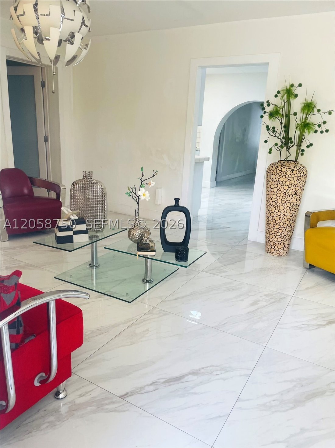 House in Hialeah, Florida, United States 3 - 18506463