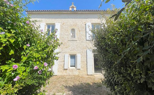 House in Sainte-Radegonde-des-Noyers, Pays de la Loire, France 1