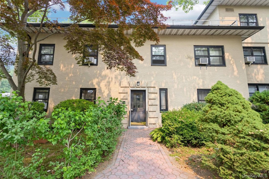 Co Op in Eastchester, New York, United States 1 - 18426036