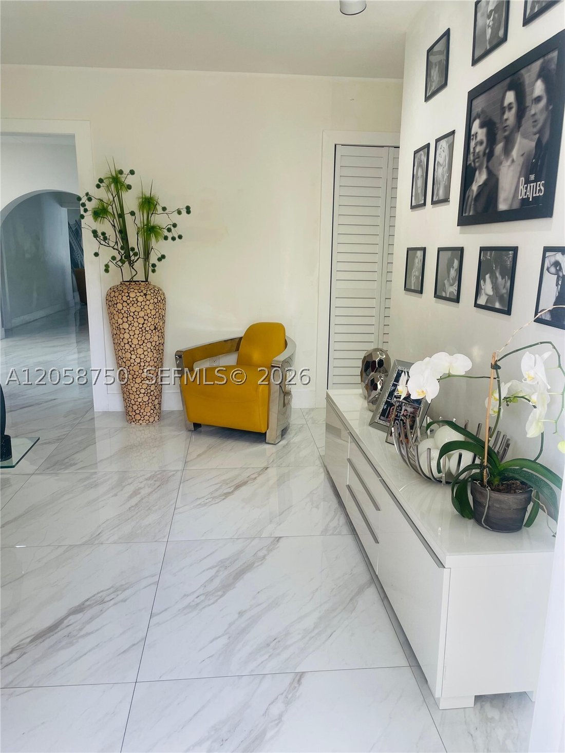 House in Hialeah, Florida, United States 4 - 18506463