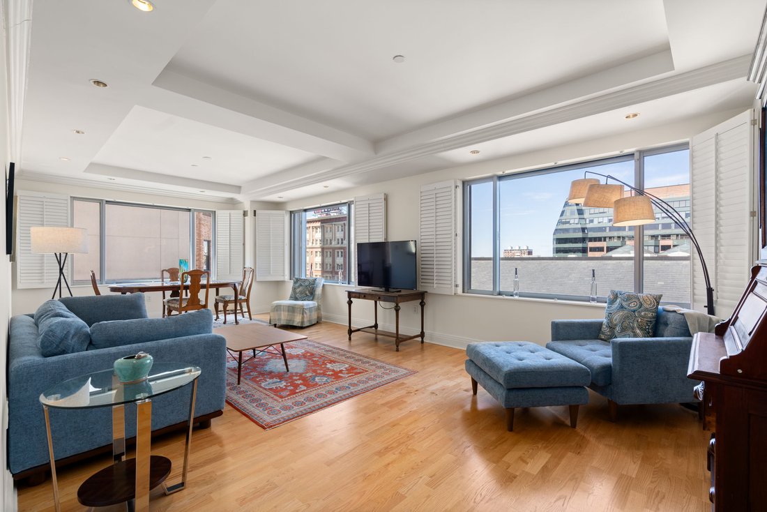 Condo in Boston, Massachusetts, United States 1 - 18506567