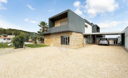 Villa in Louredo, Porto District, Portugal 1