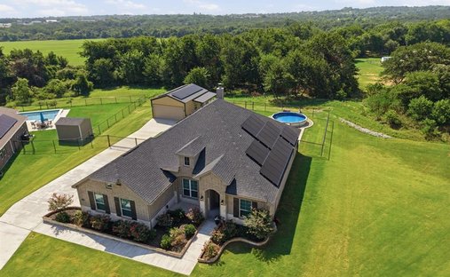 House in Springtown, Texas, United States 1