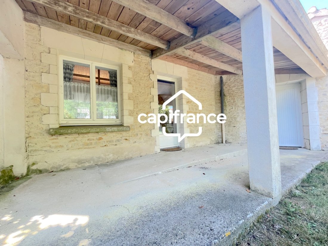 House in Sainte-Radegonde-des-Noyers, Pays de la Loire, France 4 - 17839949