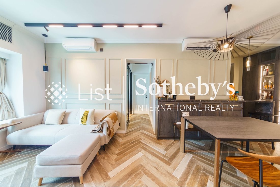 Apartment in Kowloon Station, Hong Kong 1 - 18506516