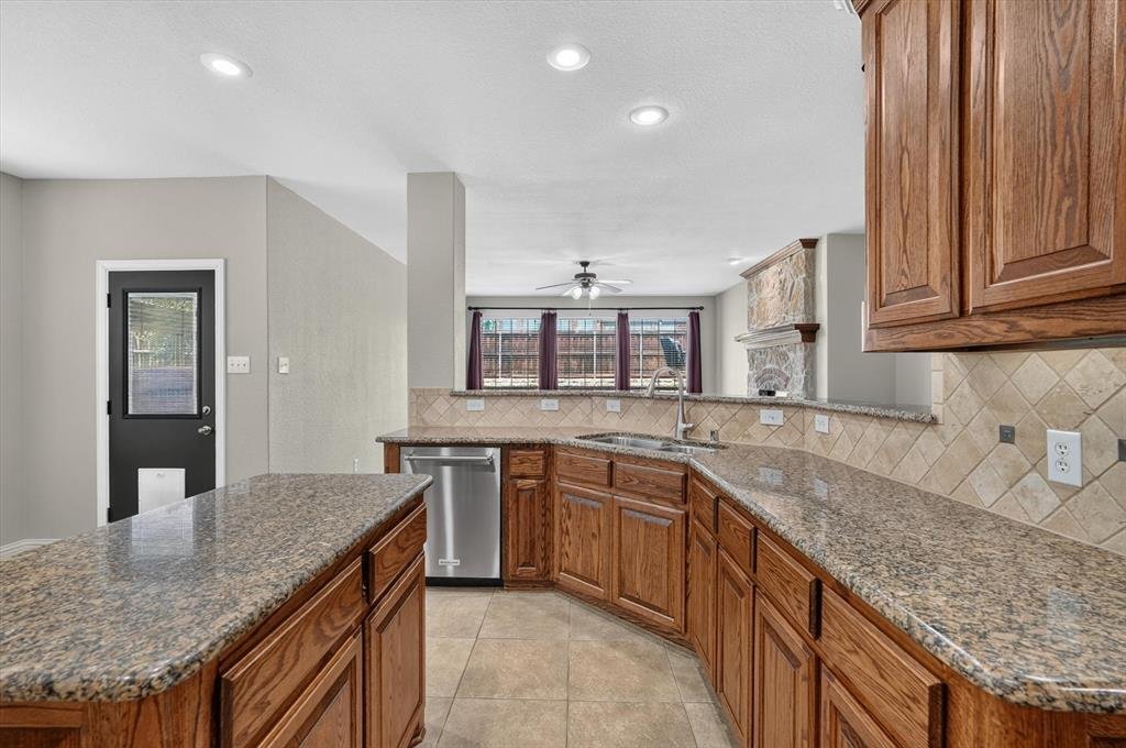 House in Little Elm, Texas, United States 5 - 18506425