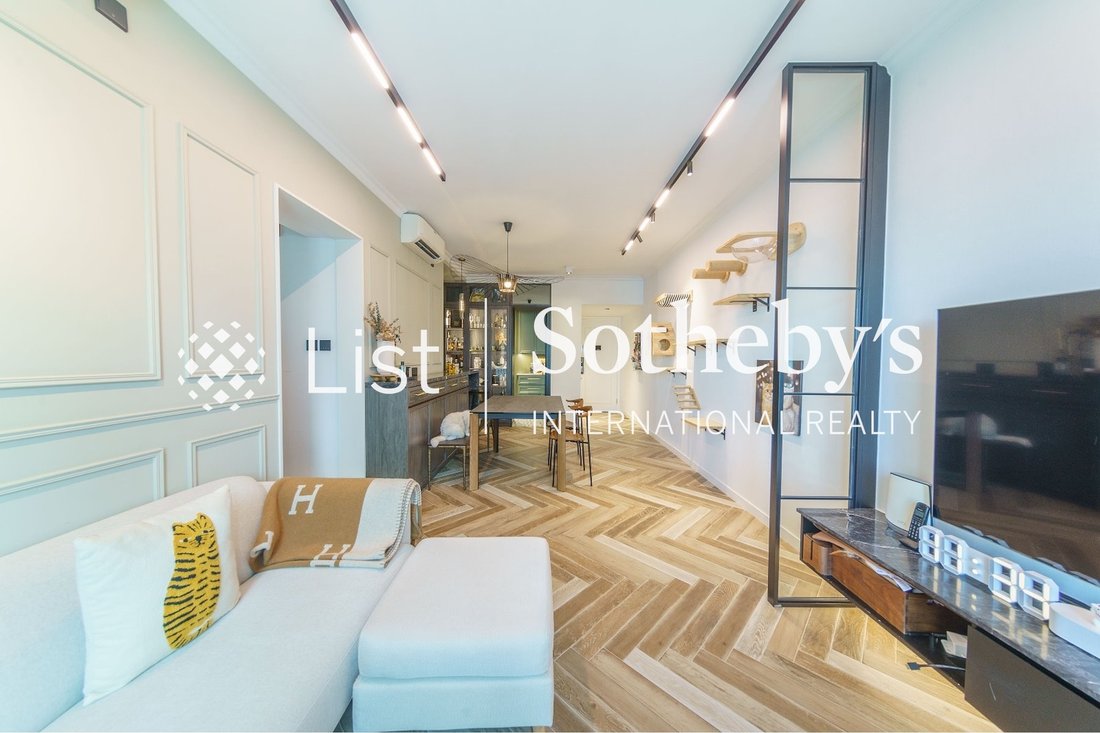 Apartment in Kowloon Station, Hong Kong 2 - 18506516