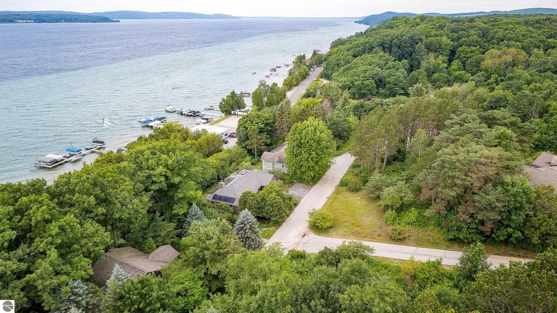 House in Beulah, Michigan, United States 4 - 18506693