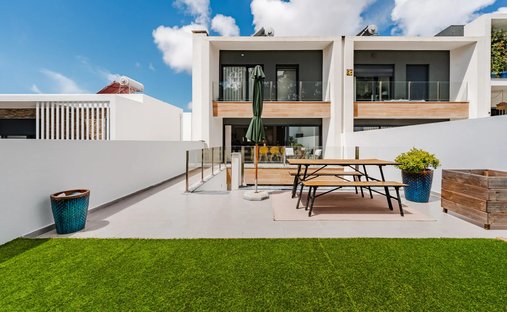 Villa en Charneca de Caparica y Sobreda, Setúbal Municipality, Portugal 1