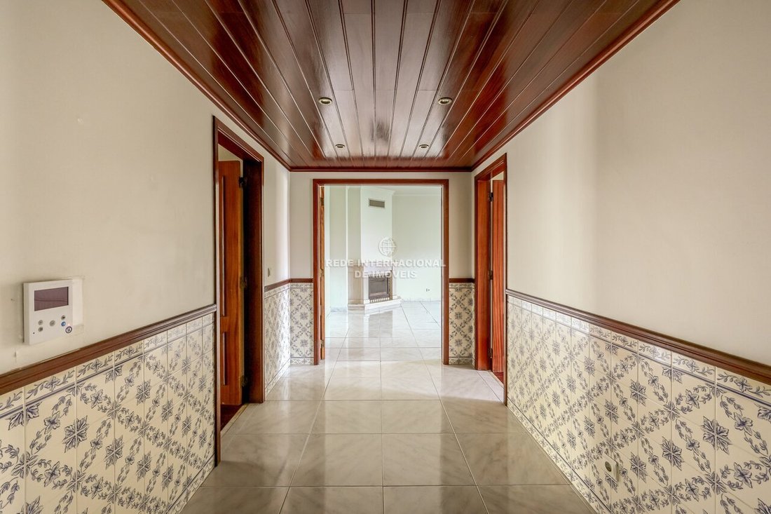 Apartment in Carnaxide e Queijas, Lisbon, Portugal 4 - 18506809