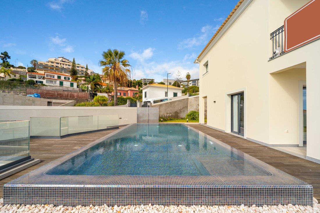 Villa in Sao Martinho, Madeira, Portugal 2 - 18506934