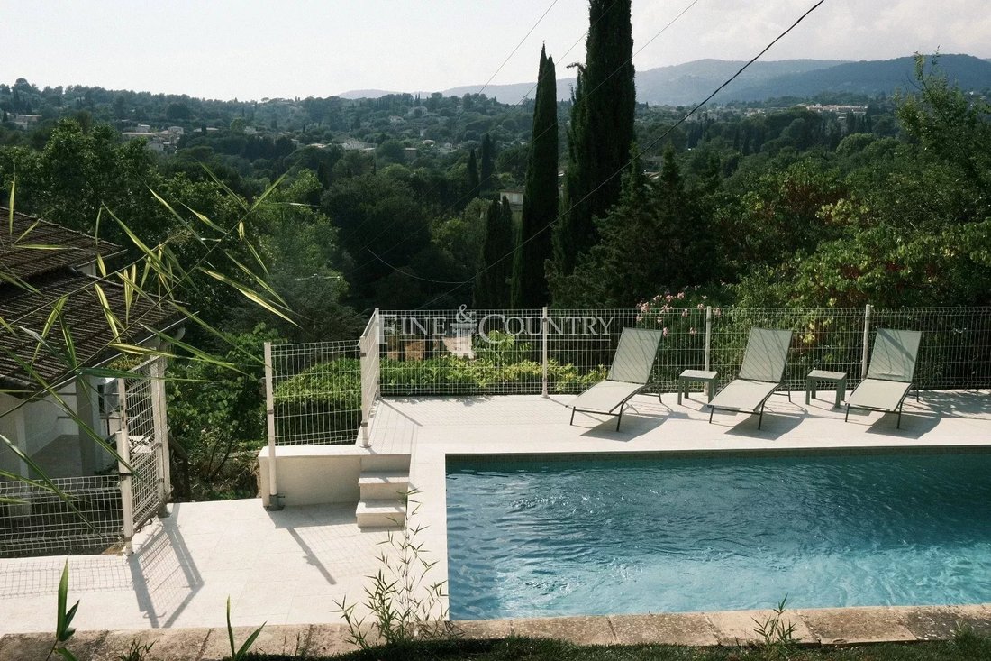 Villa in Grasse, Provence-Alpes-Côte d'Azur, France 5 - 17948612