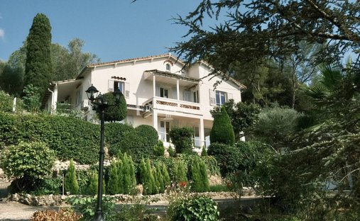 Villa in Grasse, Provence-Alpes-Côte d'Azur, France 1