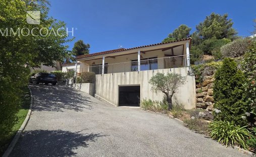 Villa in Hyeres, Provence-Alpes-Côte d'Azur, France 1