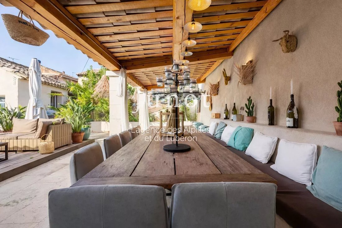 House in Robion, Provence-Alpes-Côte d'Azur, France 1 - 18507037