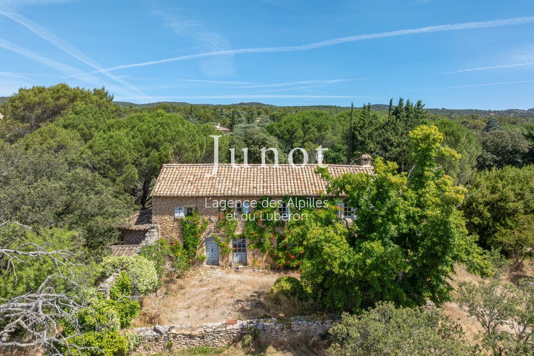 Country House in Cabrières-d'Avignon, Provence-Alpes-Côte d'Azur, France 2 - 18506987