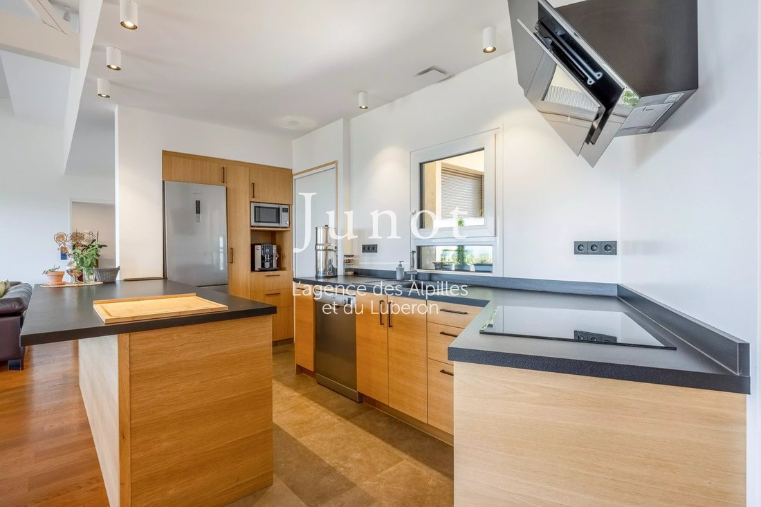 House in Saint-Saturnin-lès-Apt, Provence-Alpes-Côte d'Azur, France 5 - 18507027
