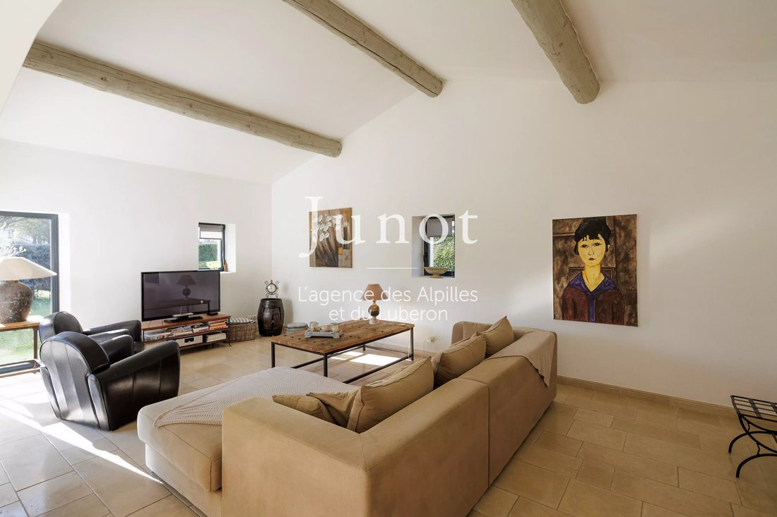 House in Gordes, Provence-Alpes-Côte d'Azur, France 3 - 18507006