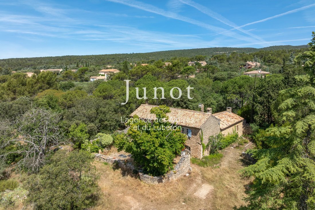 Country House in Cabrières-d'Avignon, Provence-Alpes-Côte d'Azur, France 4 - 18506987
