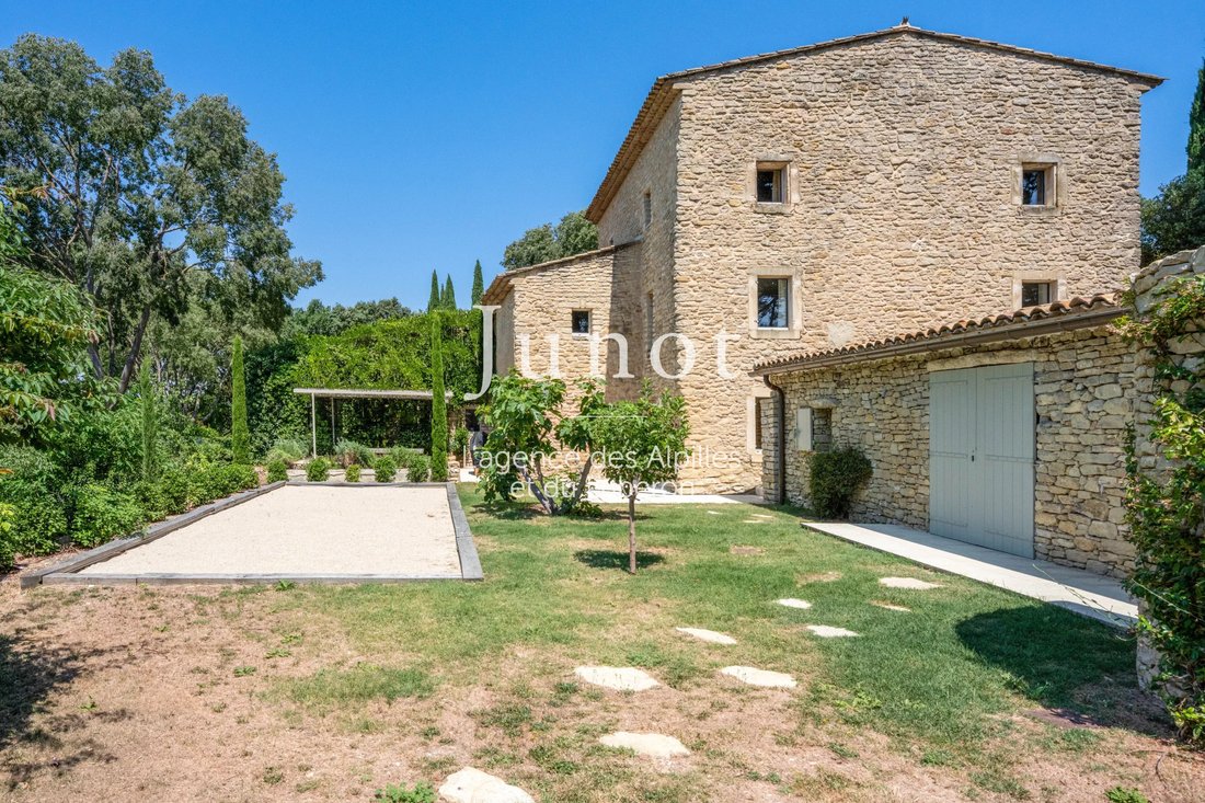 Estate in Ménerbes, Provence-Alpes-Côte d'Azur, France 2 - 18506967