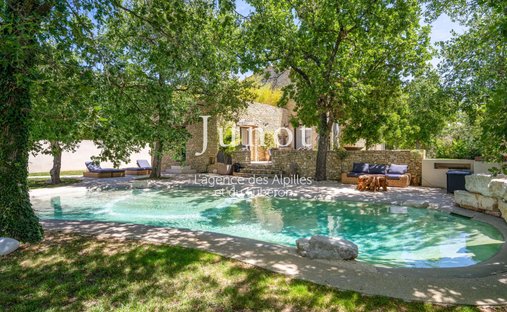 House in Gordes, Provence-Alpes-Côte d'Azur, France 1