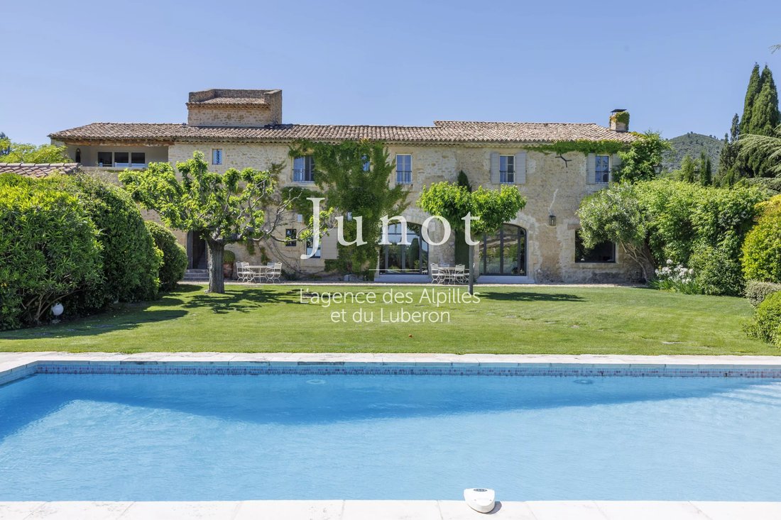 Country House in Lauris, Provence-Alpes-Côte d'Azur, France 2 - 18506974