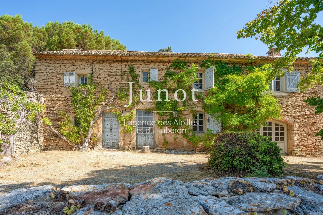 Country House in Cabrières-d'Avignon, Provence-Alpes-Côte d'Azur, France 1 - 18506987