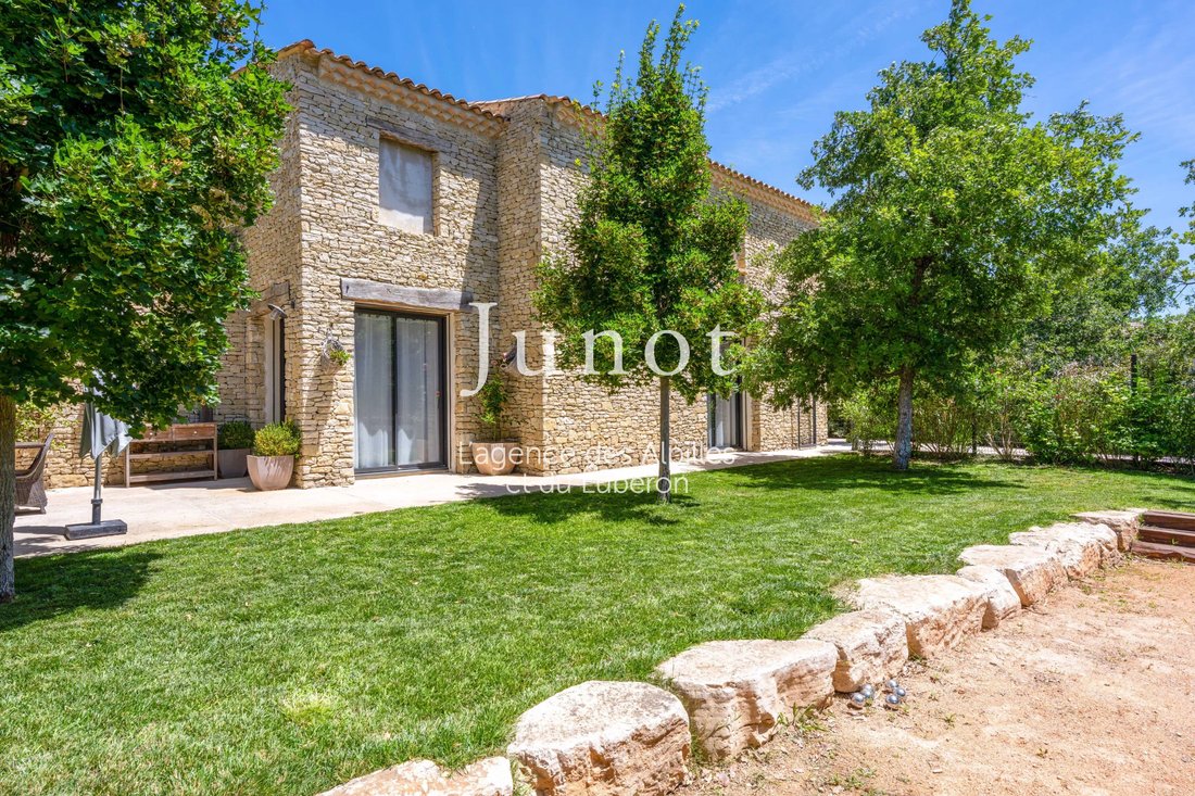 House in Gordes, Provence-Alpes-Côte d'Azur, France 2 - 18506939