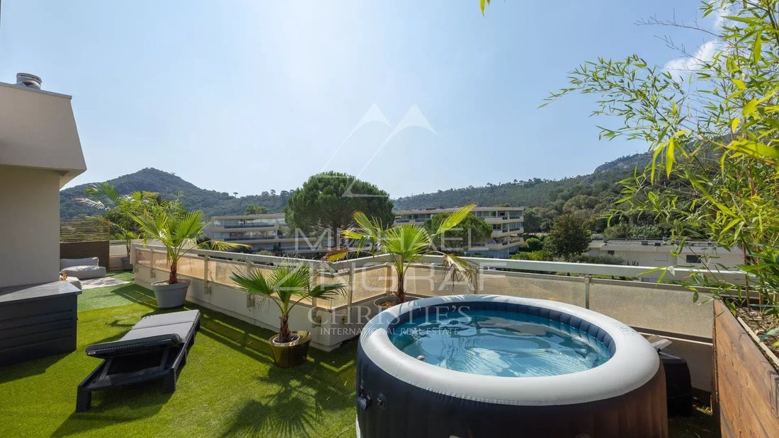 Apartamento en Mandelieu-la-Napoule, Provenza-Alpes-Costa Azul, Francia 2 - 17154569