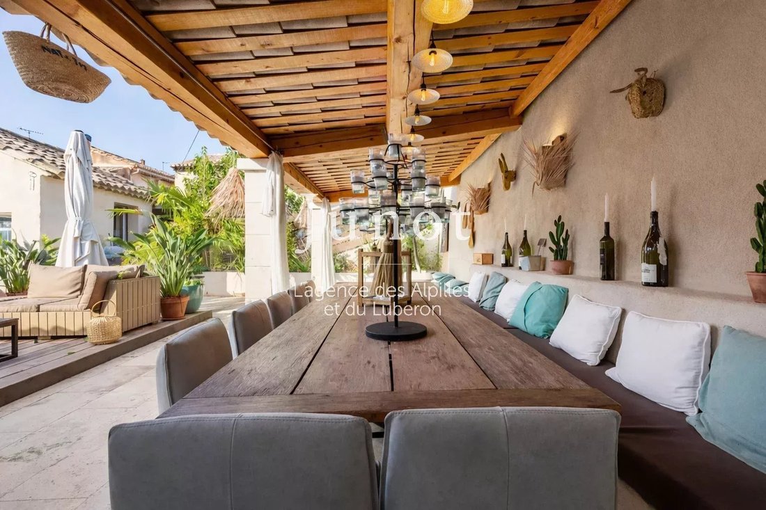 Maison à Robion, Provence-Alpes-Côte d'Azur, France 1 - 18506951
