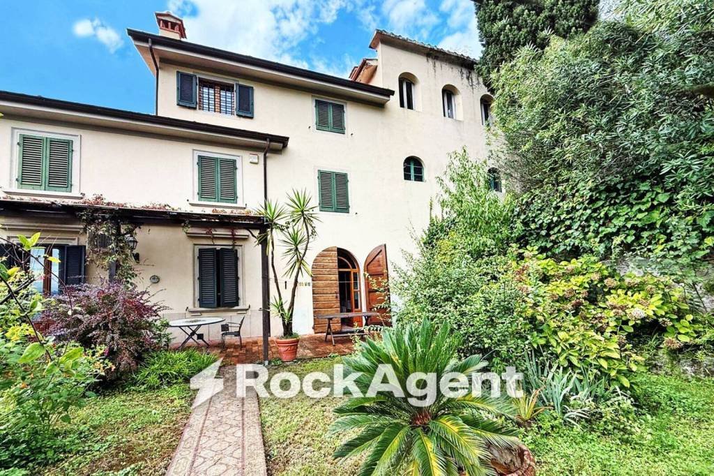 Villa in Center, Pescia, Tuscany 3 - 18507748