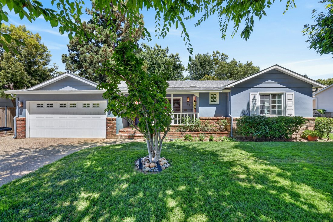 Sacramento, California, United States 1 - 18507342