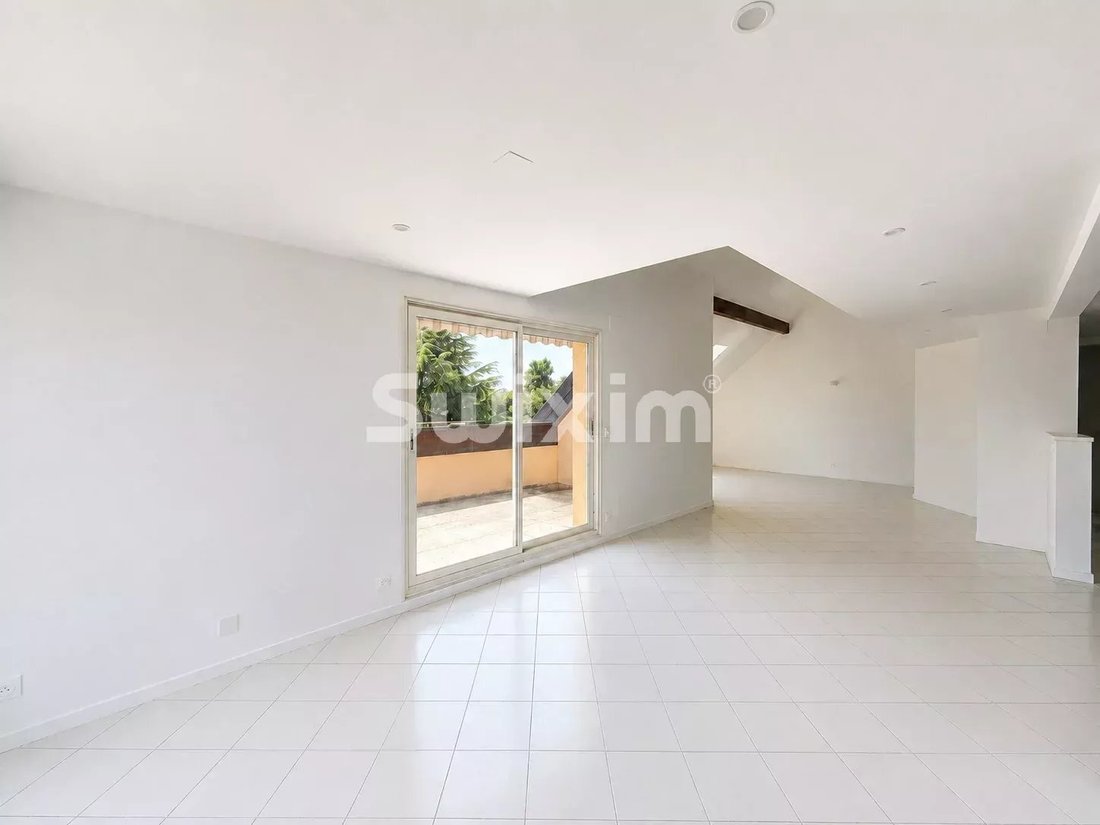 Apartment in Divonne-les-Bains, Auvergne-Rhône-Alpes, France 3 - 18507449