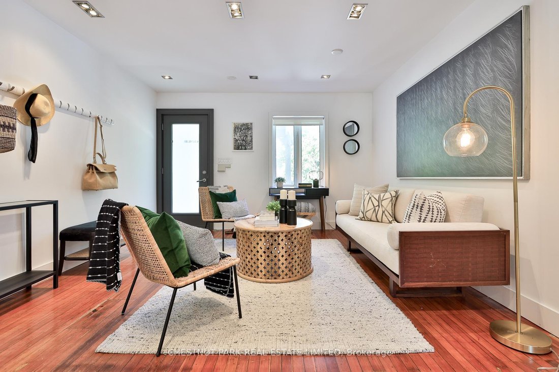 Villa in Toronto, Ontario, Canada 4 - 18507695