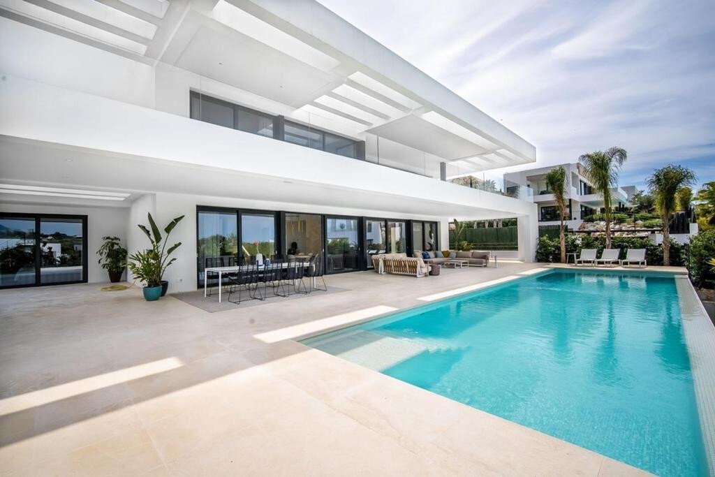 Villa in Nueva Andalucia, Marbella, Spain 1 - 18507696