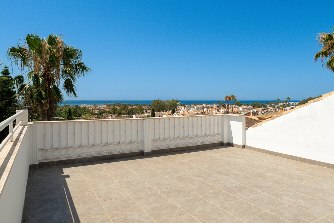Apartment in Cancelada, Estepona, Andalusia 1 - 18507673