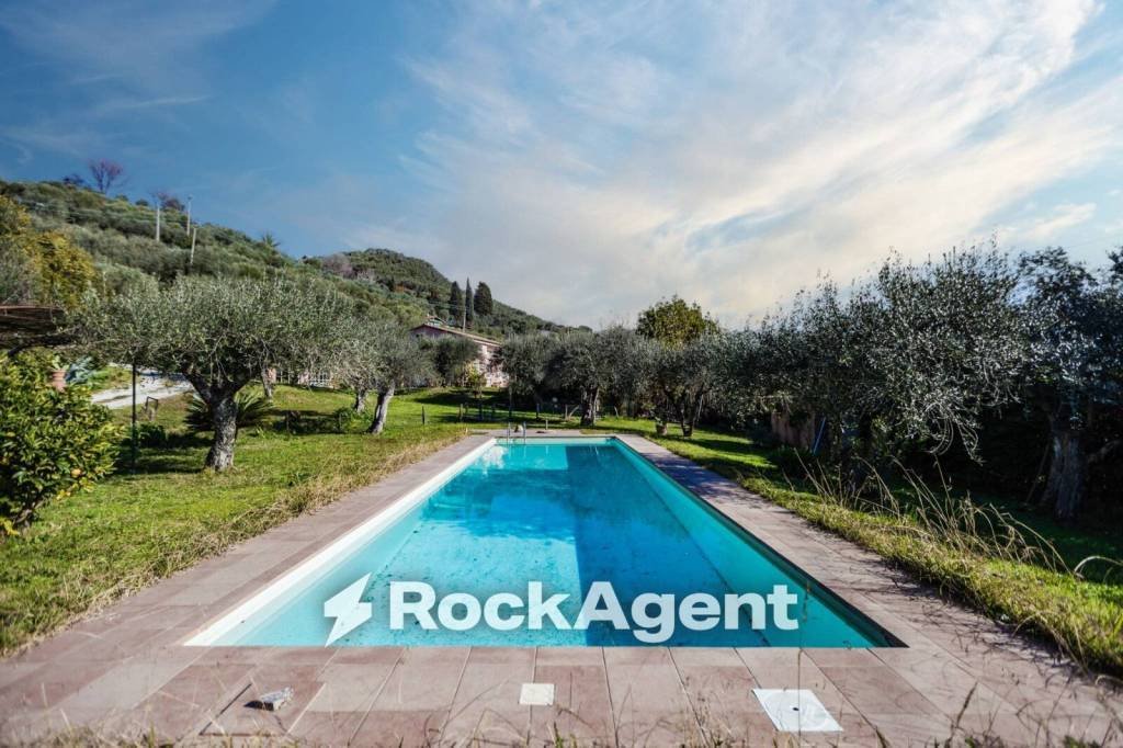 Villa in Montramito, Massarosa, Tuscany 3 - 18507628