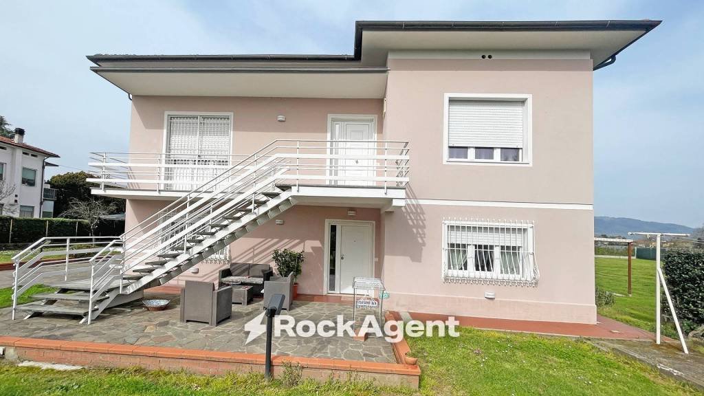 Villa in San Vito, Lucca, Italy 2 - 18507517