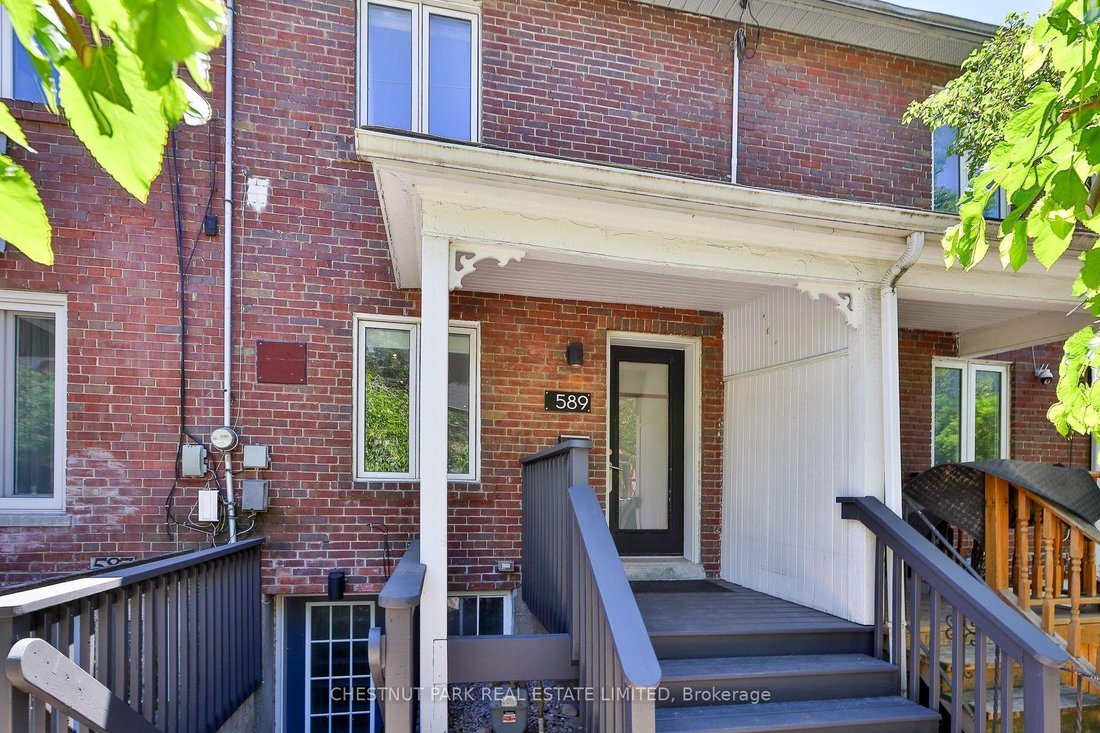 Villa in Toronto, Ontario, Canada 2 - 18507695