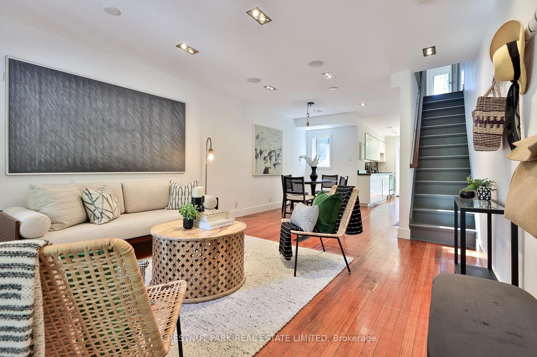 Villa in Toronto, Ontario, Canada 3 - 18507695