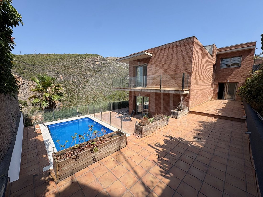 Villa in Sitges, Catalonia, Spain 3 - 18426226