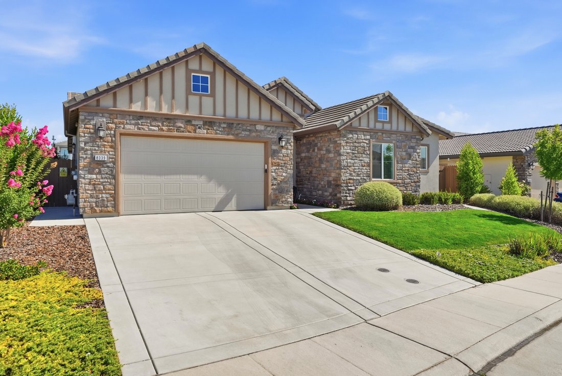 Fair Oaks, California, United States 2 - 18507384