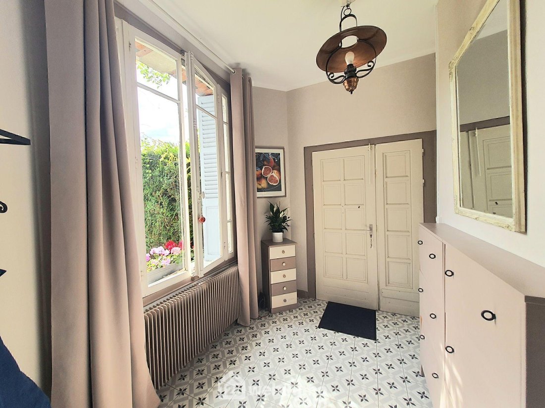 Villa in Bourron-Marlotte, Ile-de-France, France 2 - 18507553