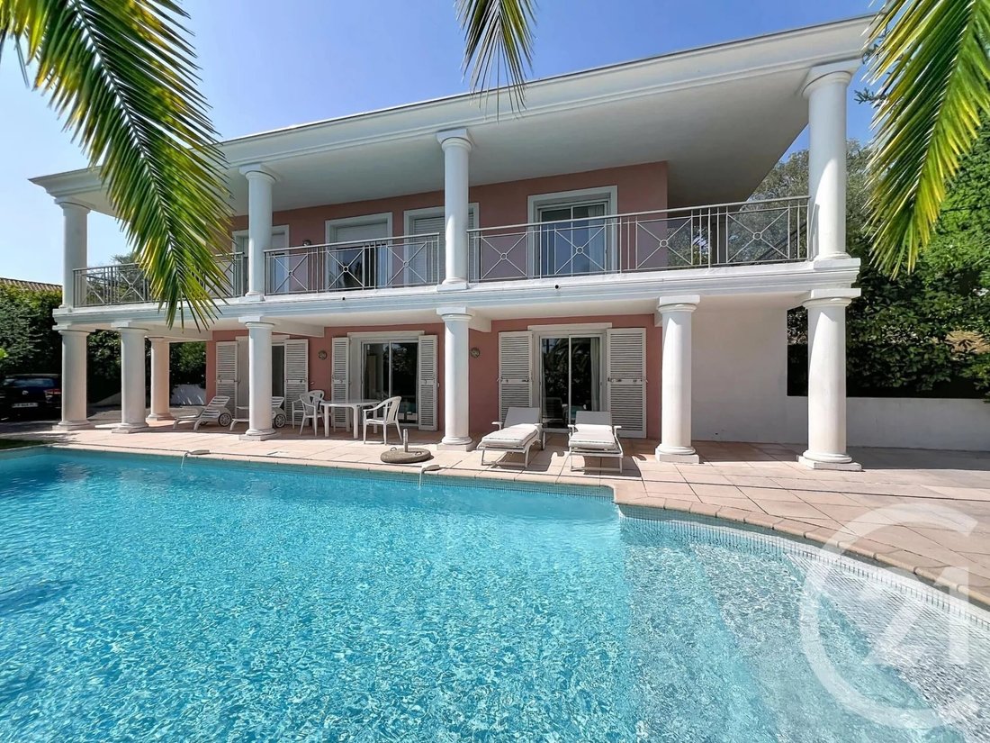 House in Mougins, Provence-Alpes-Côte d'Azur, France 2 - 17537254